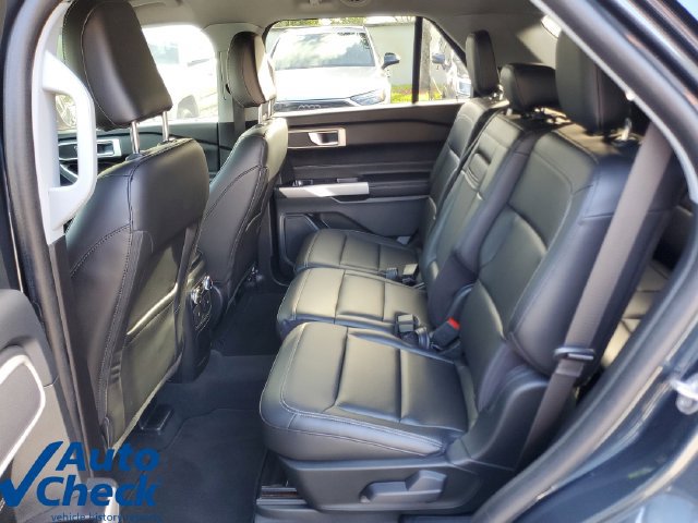 Used 2022 Ford Explorer XLT w/ Equipment Group 202A RWD image 13
