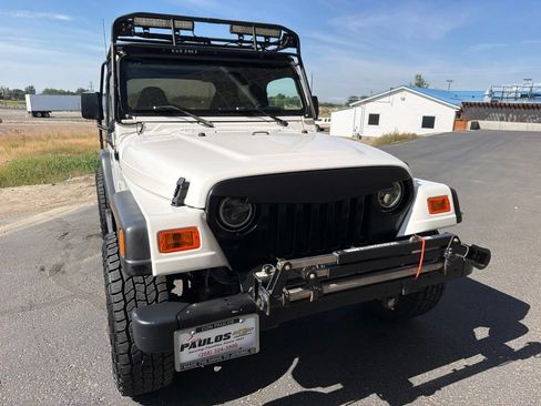 Used 1997 Jeep Wrangler SE AWD/4WD image 3