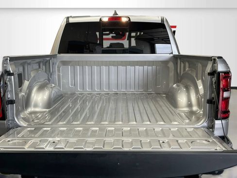 Used 2025 RAM 1500 Big Horn AWD/4WD image 27