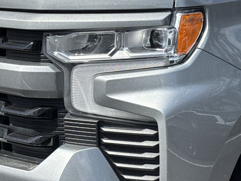 Used 2023 Chevrolet Silverado 1500 RST image 5