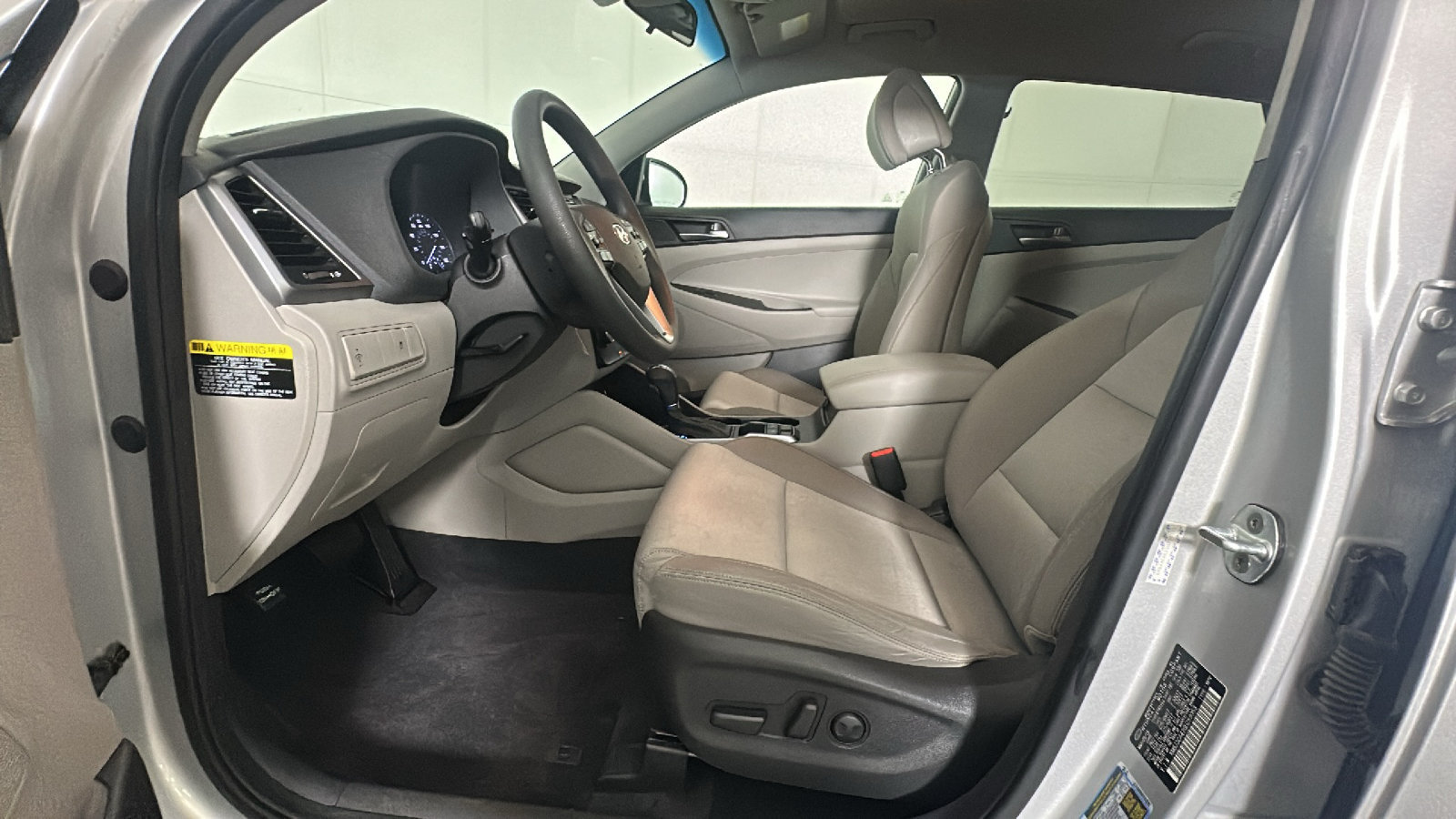 Used 2016 Hyundai Tucson SE w/ Option Group 02 AWD/4WD image 12
