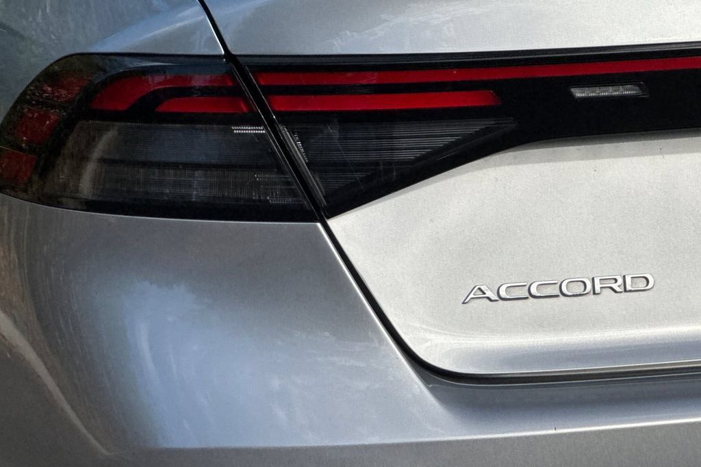 Used 2025 Honda Accord SE image 26