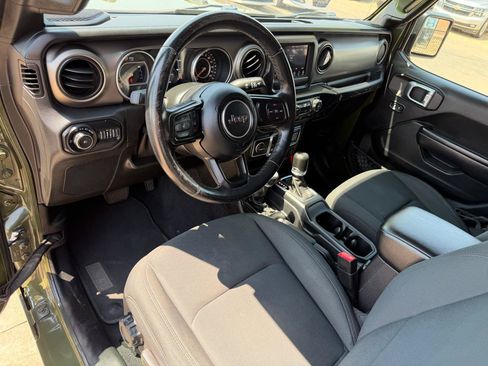 Used 2021 Jeep Wrangler Sport AWD/4WD image 10