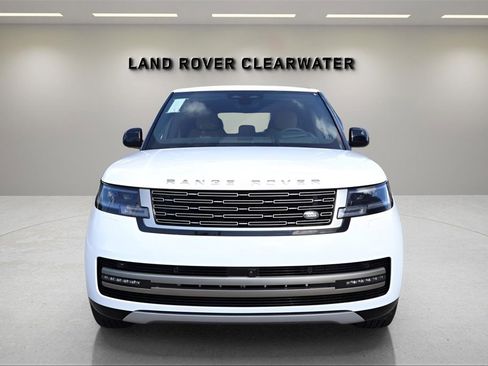 New 2025 Land Rover Range Rover Long Wheelbase SE image 8