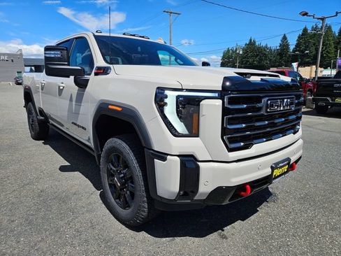 New 2026 GMC Sierra 2500 AT4 w/ Max Trailering Package AWD/4WD image 7