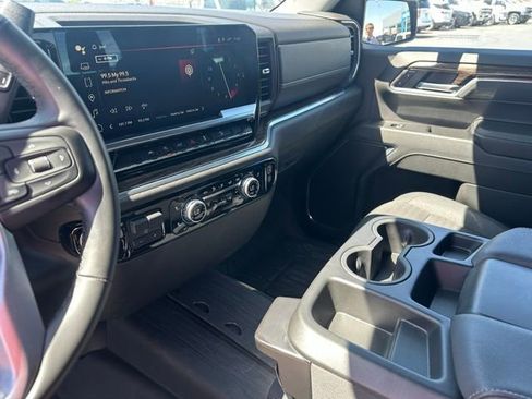 Certified 2024 GMC Sierra 1500 Elevation w/ LPO, Elevation Black Package AWD/4WD image 11