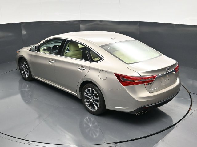 Used 2016 Toyota Avalon XLE FWD image 49