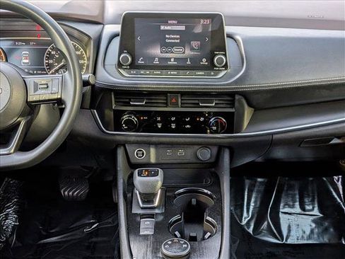 Used 2023 Nissan Rogue S image 14
