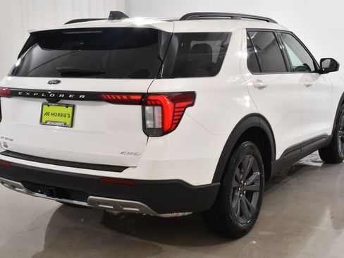 New 2026 Ford Explorer Active w/ Active Comfort Package AWD/4WD image 12