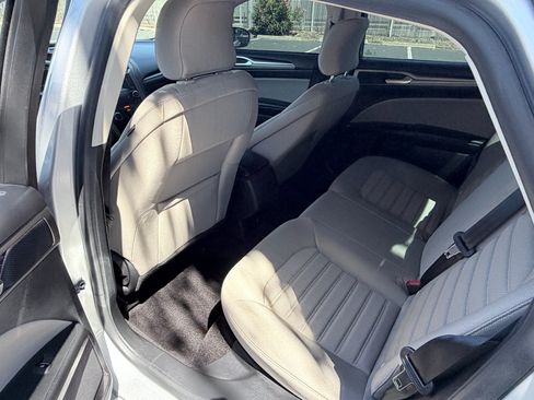 Used 2018 Ford Fusion S FWD image 18