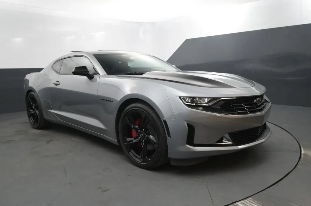 Used 2024 Chevrolet Camaro LT w/ RS Package RWD image 7