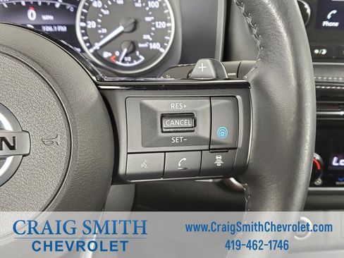 Used 2021 Nissan Rogue SL w/ Premium Package image 17