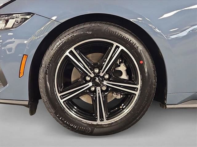 Used 2024 Ford Mustang Coupe RWD image 20