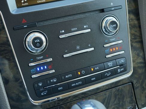 Used 2016 Lincoln Navigator Select AWD/4WD image 22