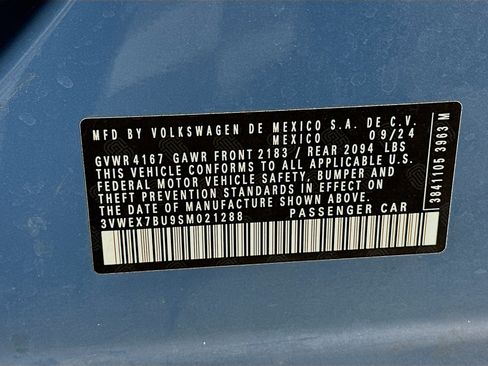 Used 2025 Volkswagen Jetta SE FWD image 12