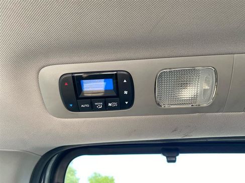 Used 2011 Honda Odyssey Touring image 12