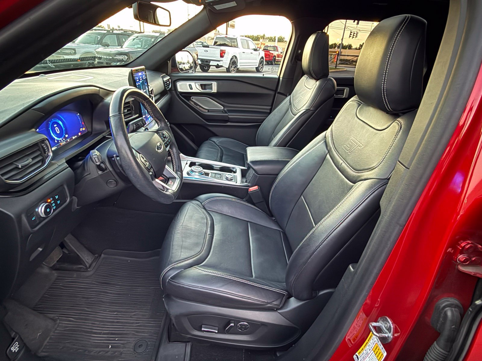 Used 2020 Ford Explorer ST w/ ST Street Pack AWD/4WD image 13