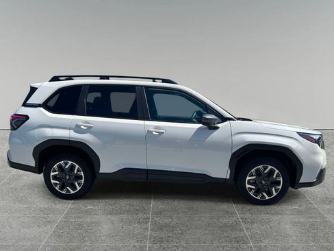 Used 2026 Subaru Forester Premium AWD/4WD image 6