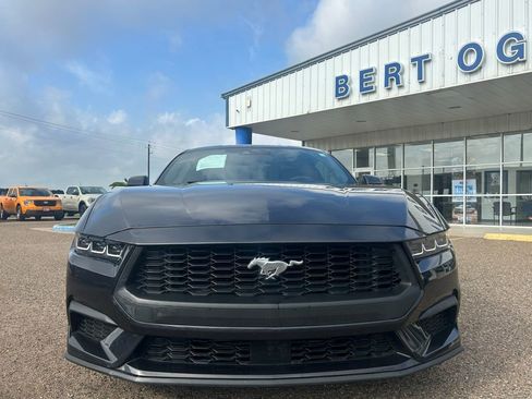 Used 2024 Ford Mustang Coupe image 2