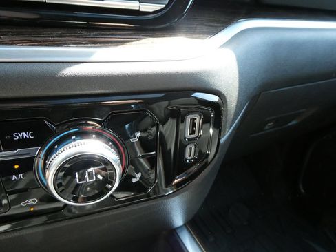 New 2026 GMC Sierra 1500 Elevation w/ Elevation Premium Package AWD/4WD image 28