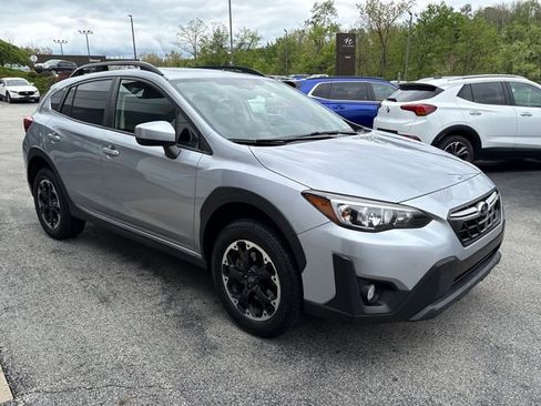 Used 2021 Subaru Crosstrek 2.0i Premium w/ Moonroof Package AWD/4WD image 7