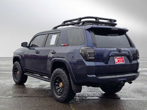 Used 2022 Toyota 4Runner SR5 Premium image 5