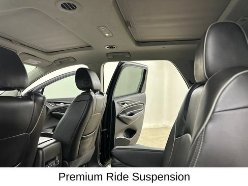 Used 2019 Buick Enclave Avenir w/ Avenir Technology Package AWD/4WD image 35