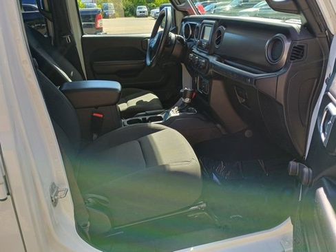 Used 2021 Jeep Wrangler Unlimited Sport AWD/4WD image 13