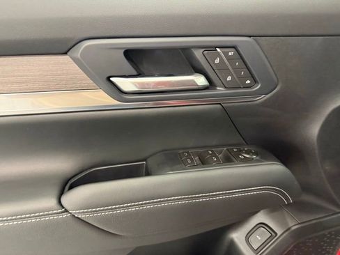 New 2026 GMC Terrain Denali w/ LPO, Floor Liner Package image 14