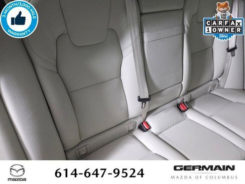 Used 2020 Volvo XC60 T5 Momentum w/ Protection Package Premier image 19