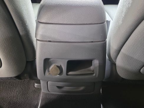 Used 2011 Hyundai Santa Fe GLS FWD image 16