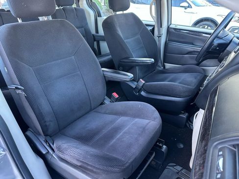 Used 2014 Dodge Grand Caravan American Value Package image 29
