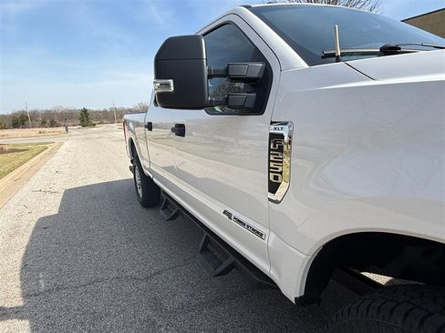 Used 2018 Ford F250 XLT w/ XLT Value Package AWD/4WD image 31