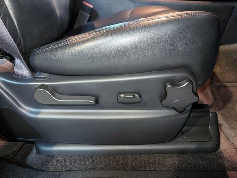 Used 2014 Chevrolet Suburban LT AWD/4WD image 33