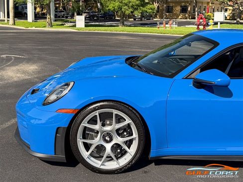 Used 2025 Porsche 911 GT3 RWD image 44