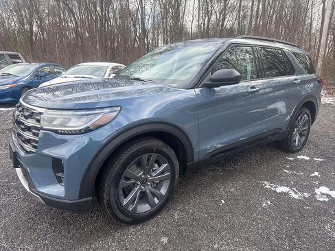 New 2026 Ford Explorer Active w/ Active Comfort Package image 4