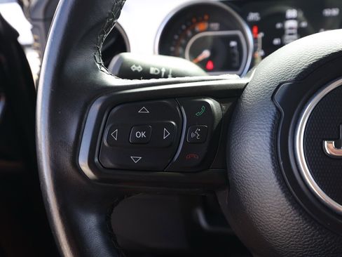 Used 2021 Jeep Wrangler Unlimited Islander image 26