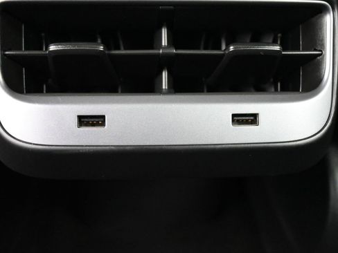 Used 2018 Tesla Model 3 Long Range image 15