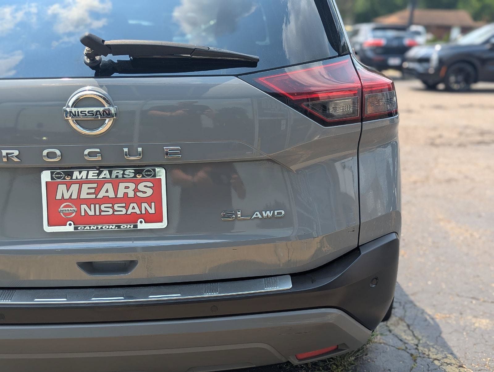 Used 2021 Nissan Rogue SL AWD/4WD image 14