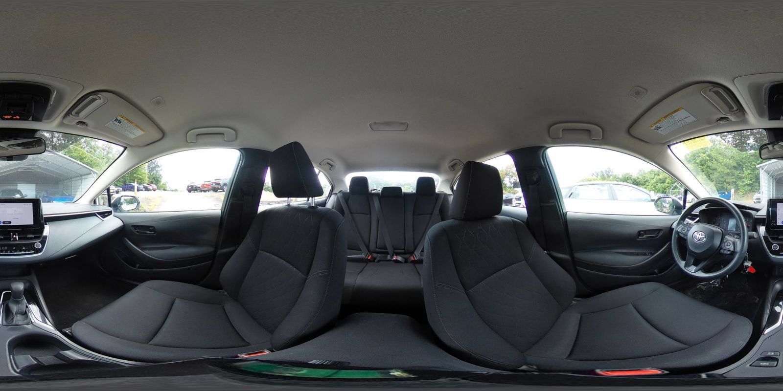 Used 2025 Toyota Corolla LE FWD image 39