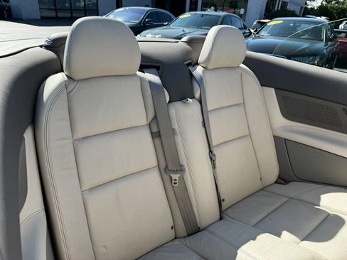 Used 2009 Volvo C70 T5 FWD image 16