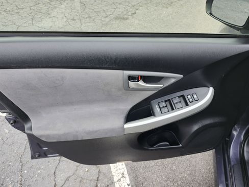 Used 2015 Toyota Prius Two image 22