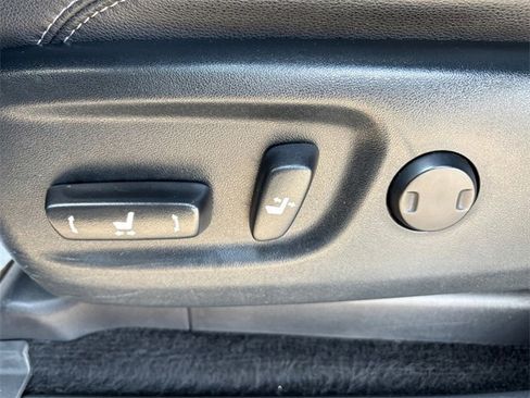 Used 2022 Toyota 4Runner SR5 Premium image 16