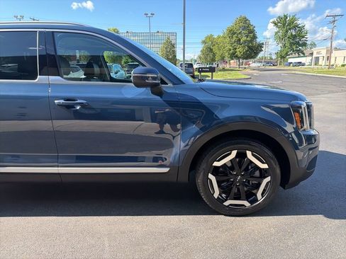 Certified 2023 Kia Telluride S w/ S Sunroof Package AWD/4WD image 6
