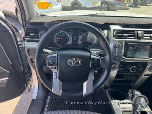 Used 2019 Toyota 4Runner SR5 AWD/4WD image 18