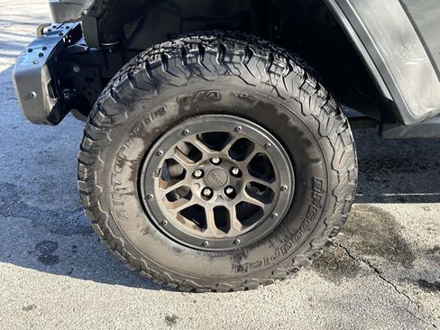 Used 2023 Jeep Wrangler Unlimited Rubicon 392 w/ Xtreme Recon 35" Tire Package image 11