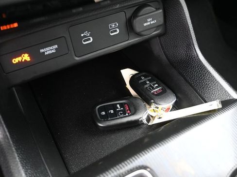 Used 2025 Honda Civic Sport image 18