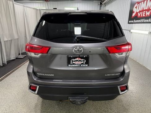 Used 2018 Toyota Highlander Limited AWD/4WD image 5