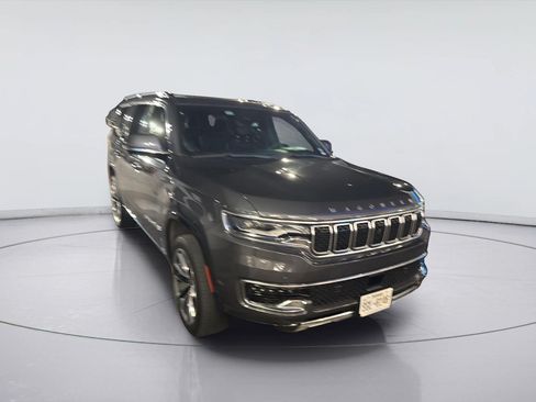 Used 2022 Jeep Wagoneer Series III w/ Premium Group I RWD image 1