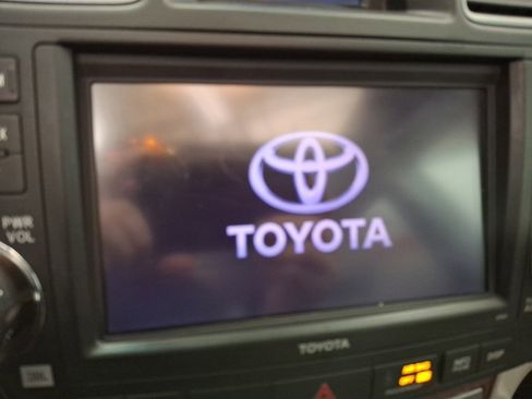 Used 2012 Toyota Highlander Limited image 20